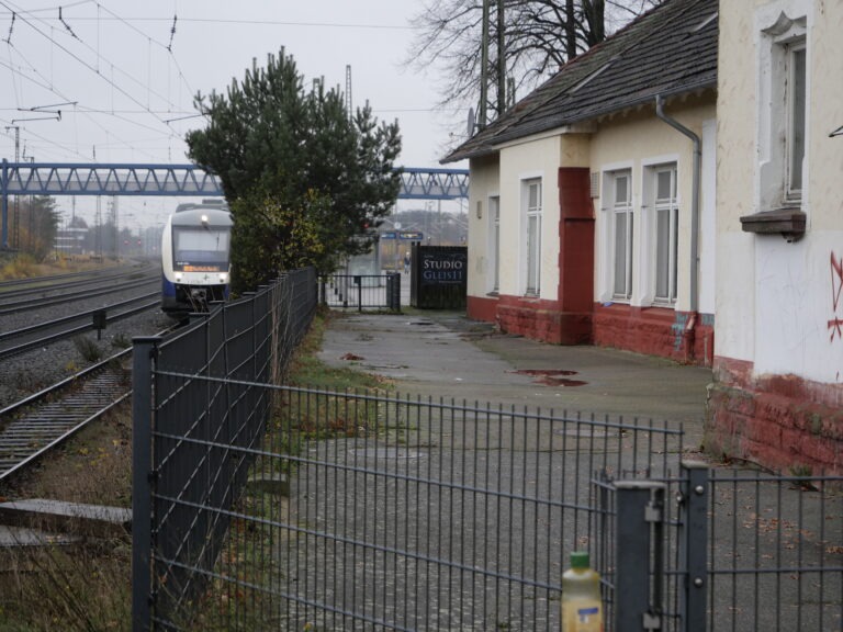 Grüne fordern: Haltemöglichkeit für alle Metronom-Züge am Gleis 11 wiederherstellen!